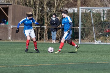 Bild 222 - B-Juniorinnen Halbfinale SVHU - Holstein Kiel : Ergebnis: 3:0